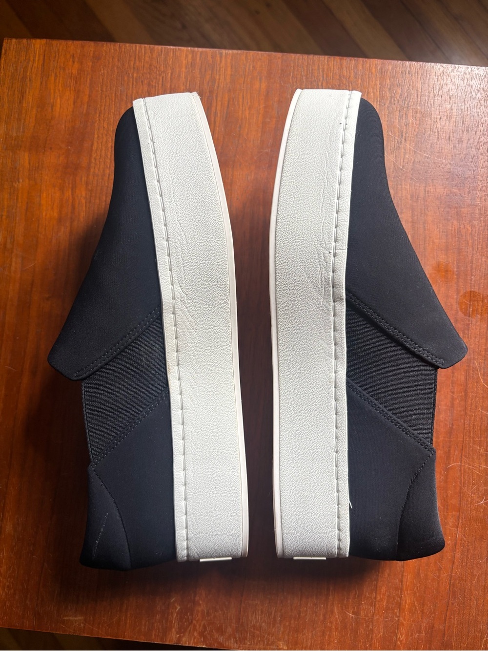 NWT VINCE warren sneaker in black - Picture 3 of 7